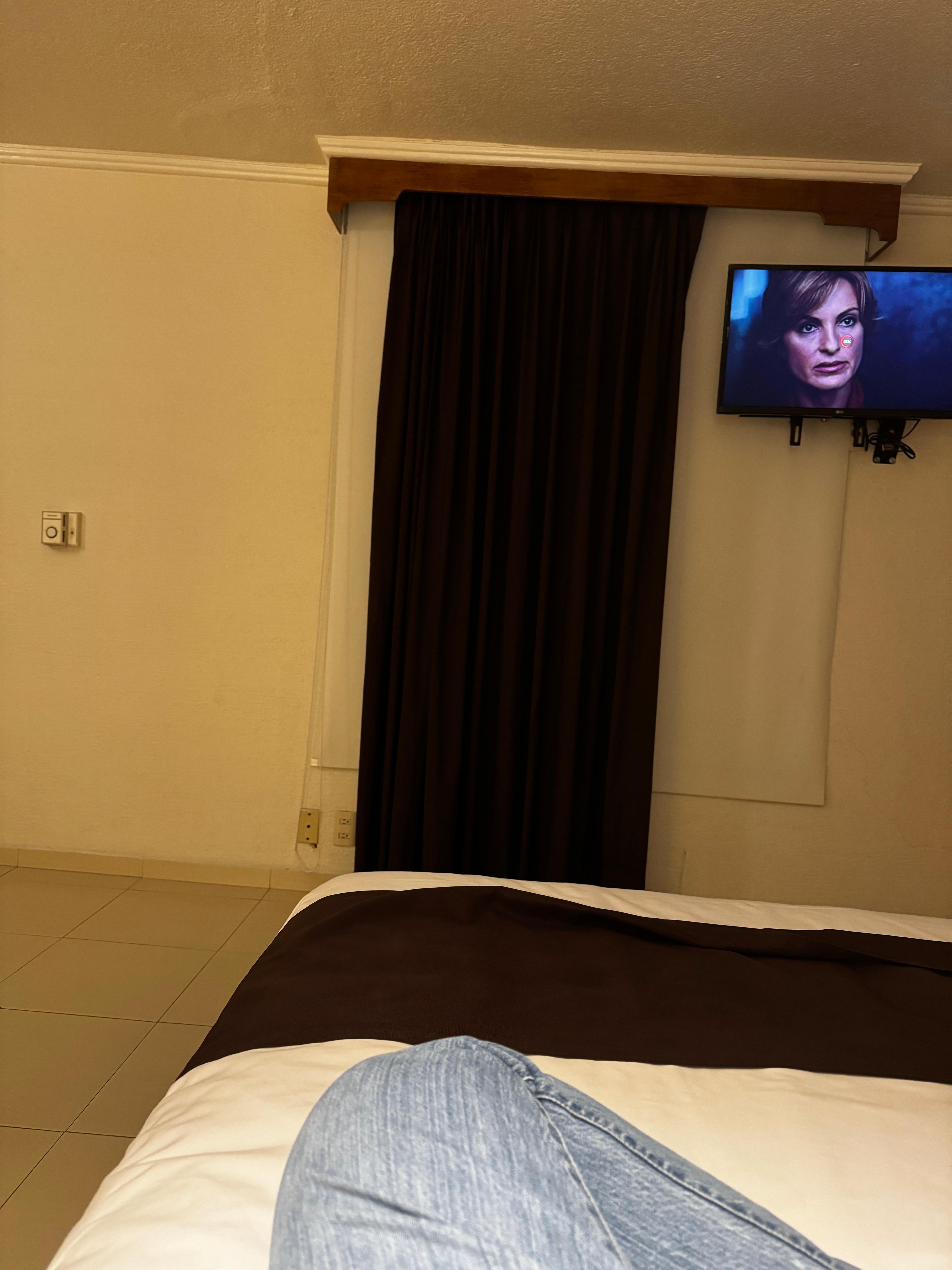 No window so no natural light 😢