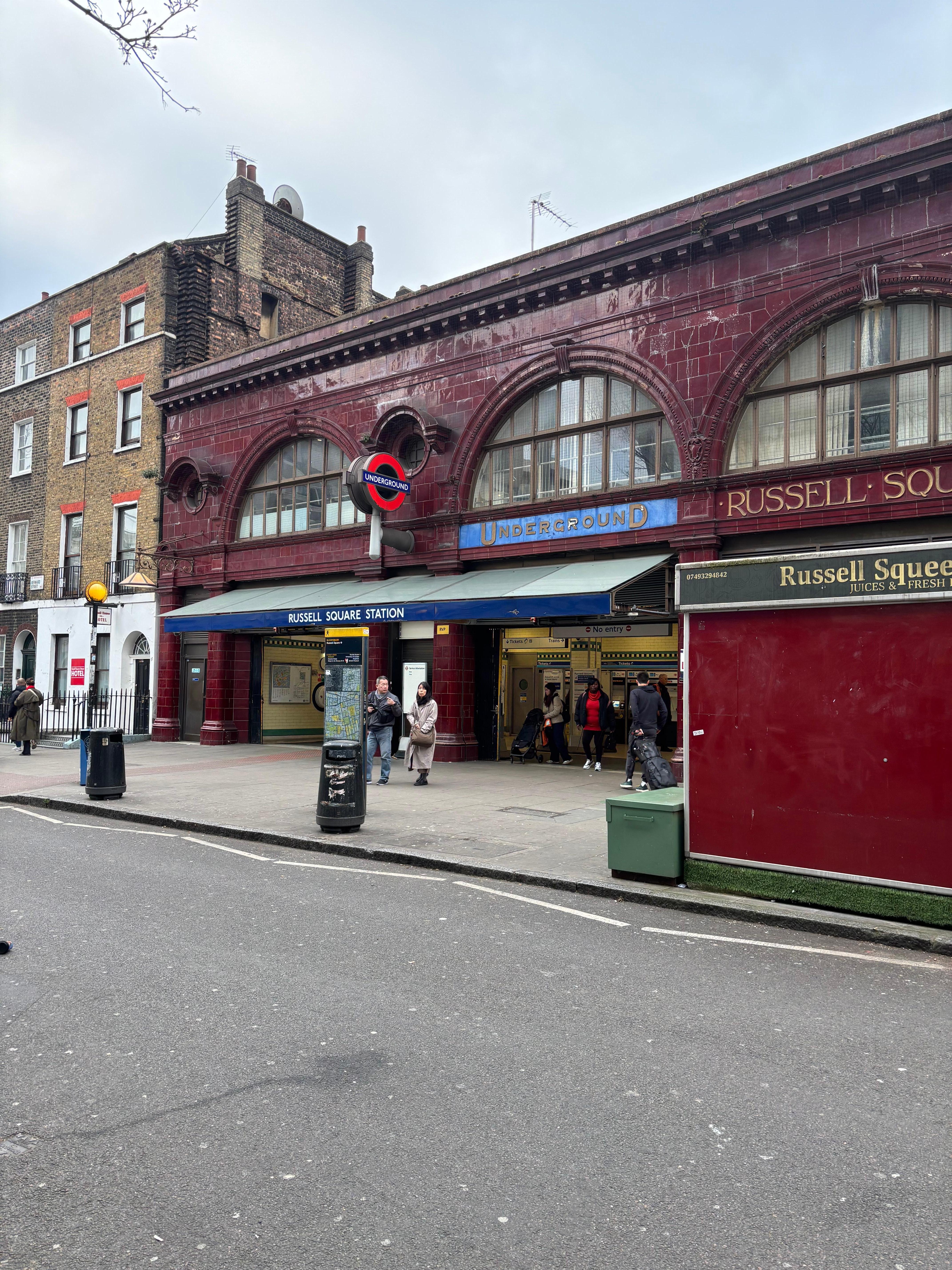 Russell Square Underground 