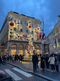 Via del Corso 5 min walk