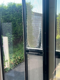 Defektes Fliegegitter