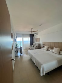 Bedroom & lounge (and Seaview)