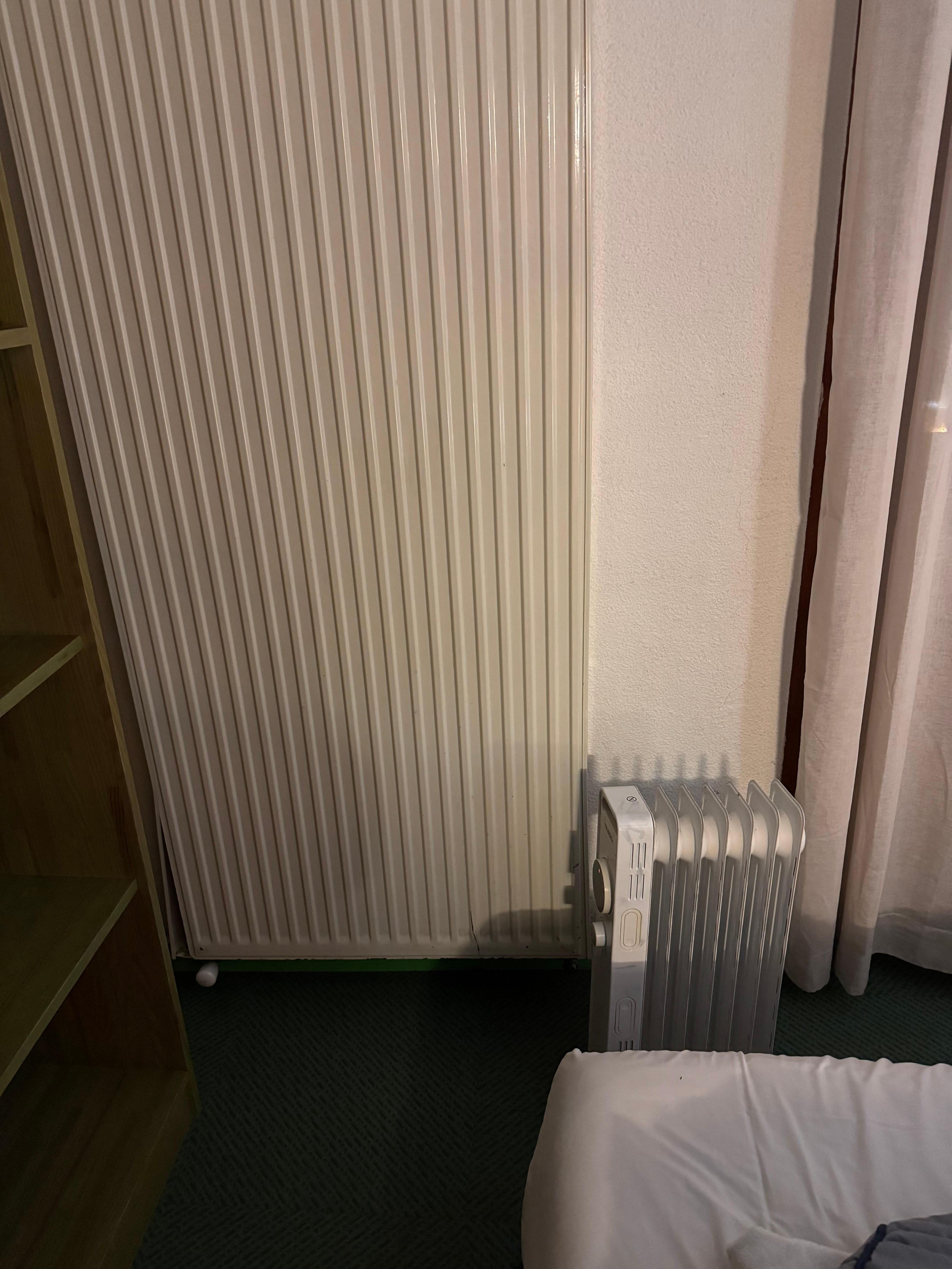 The radiator installed in the room verses the one provided 🤷🏻‍♂️