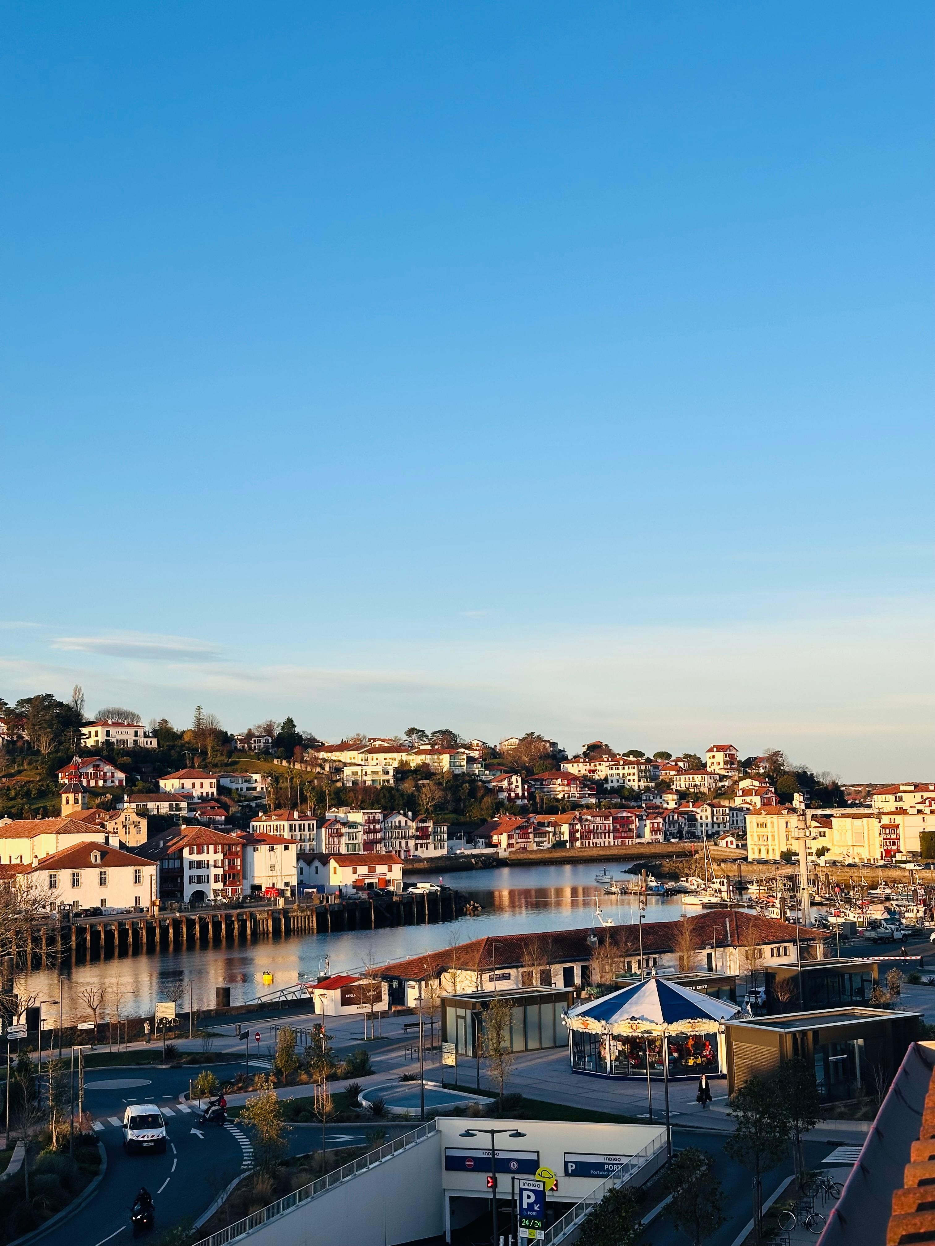 Vue terrasse côté port 