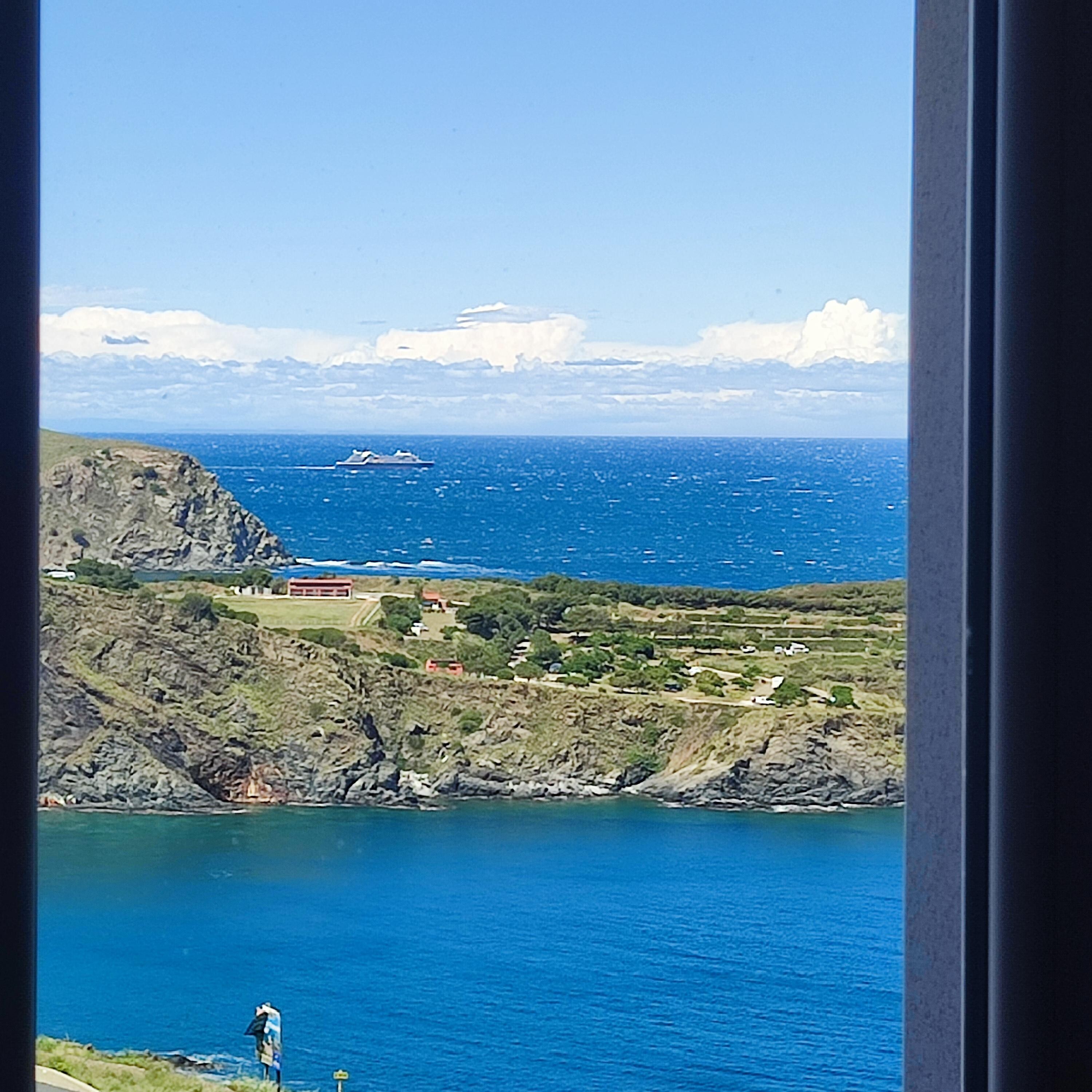 Vue de toutes les chambres, cuisine et terrasse 