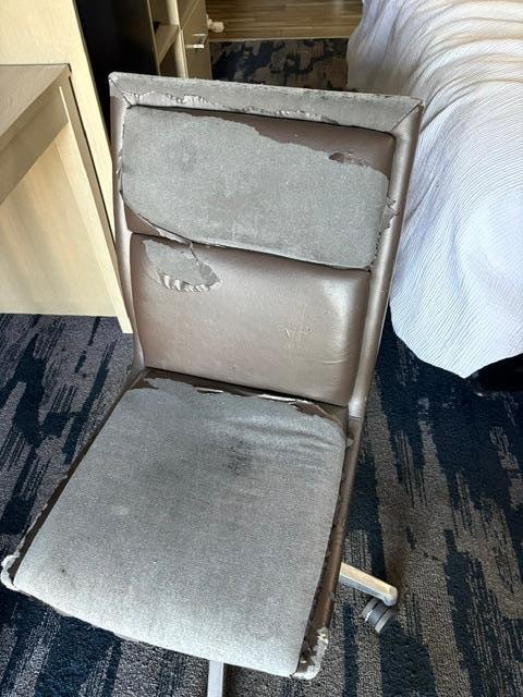 Desk chair was disgusting