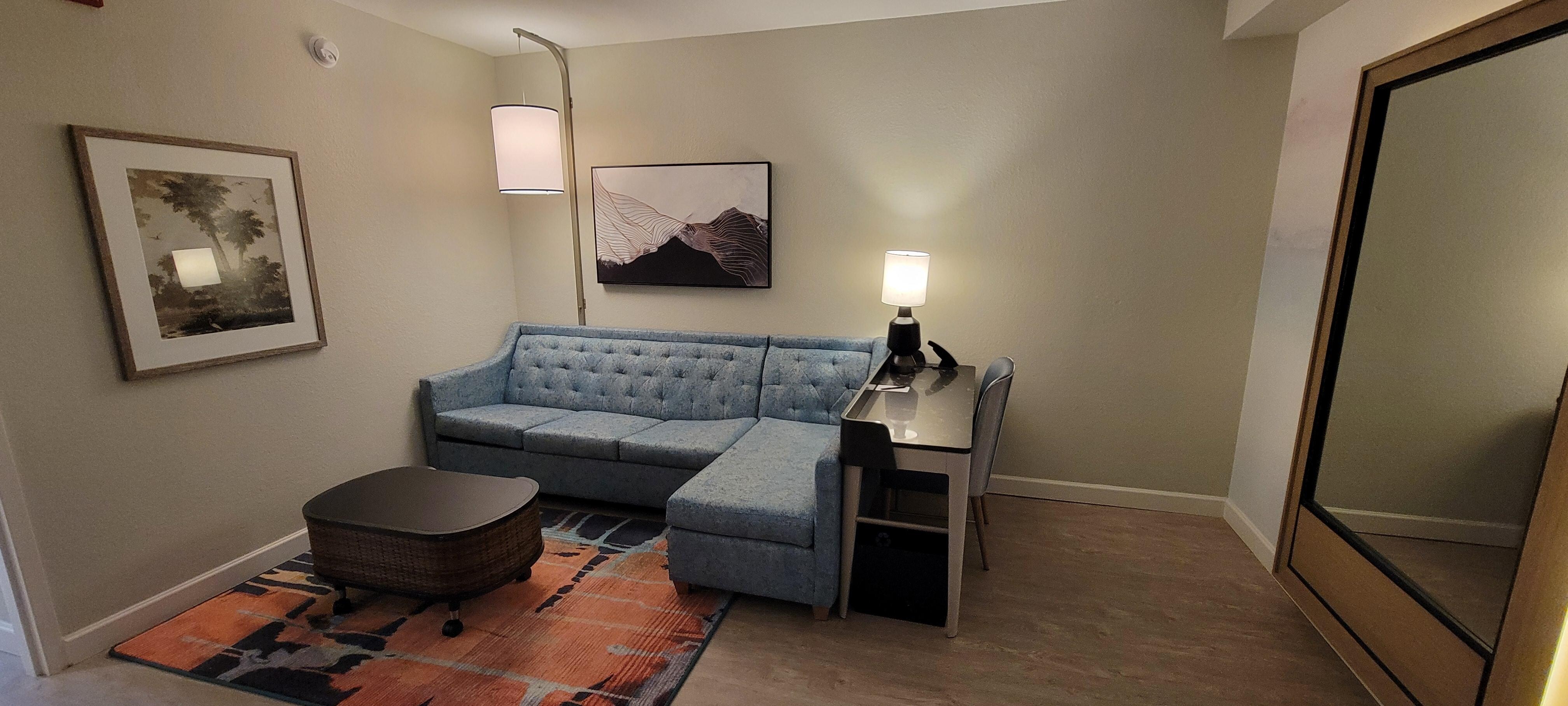 Suite living room 