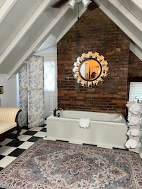 Attic suite bathroom