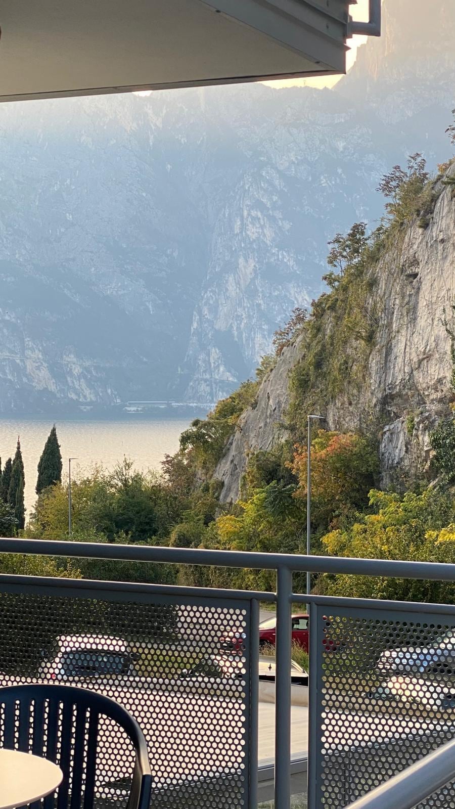 Vom Balkon um die Ecke geschaut