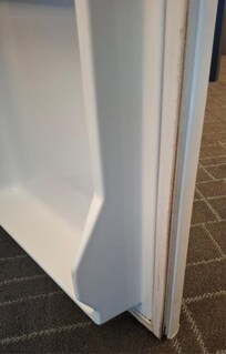Dirty, mold in seals?