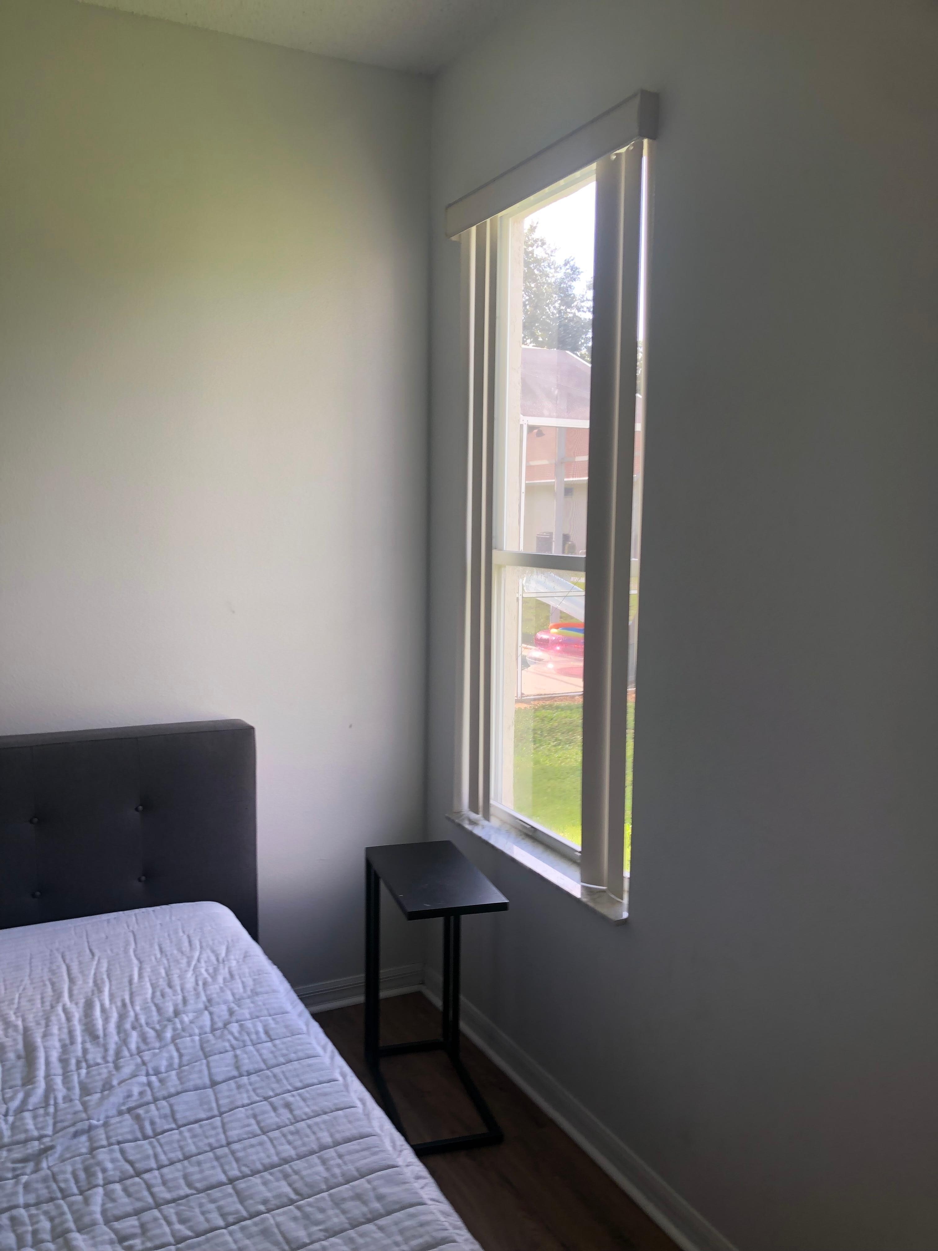 Rear facing bedroom-no slats in the middle