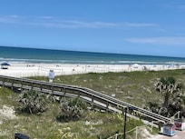 Beautiful beach with convenient crossing.