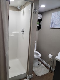 Bathroom with all of the necessities