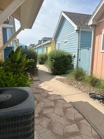 Back area to pool