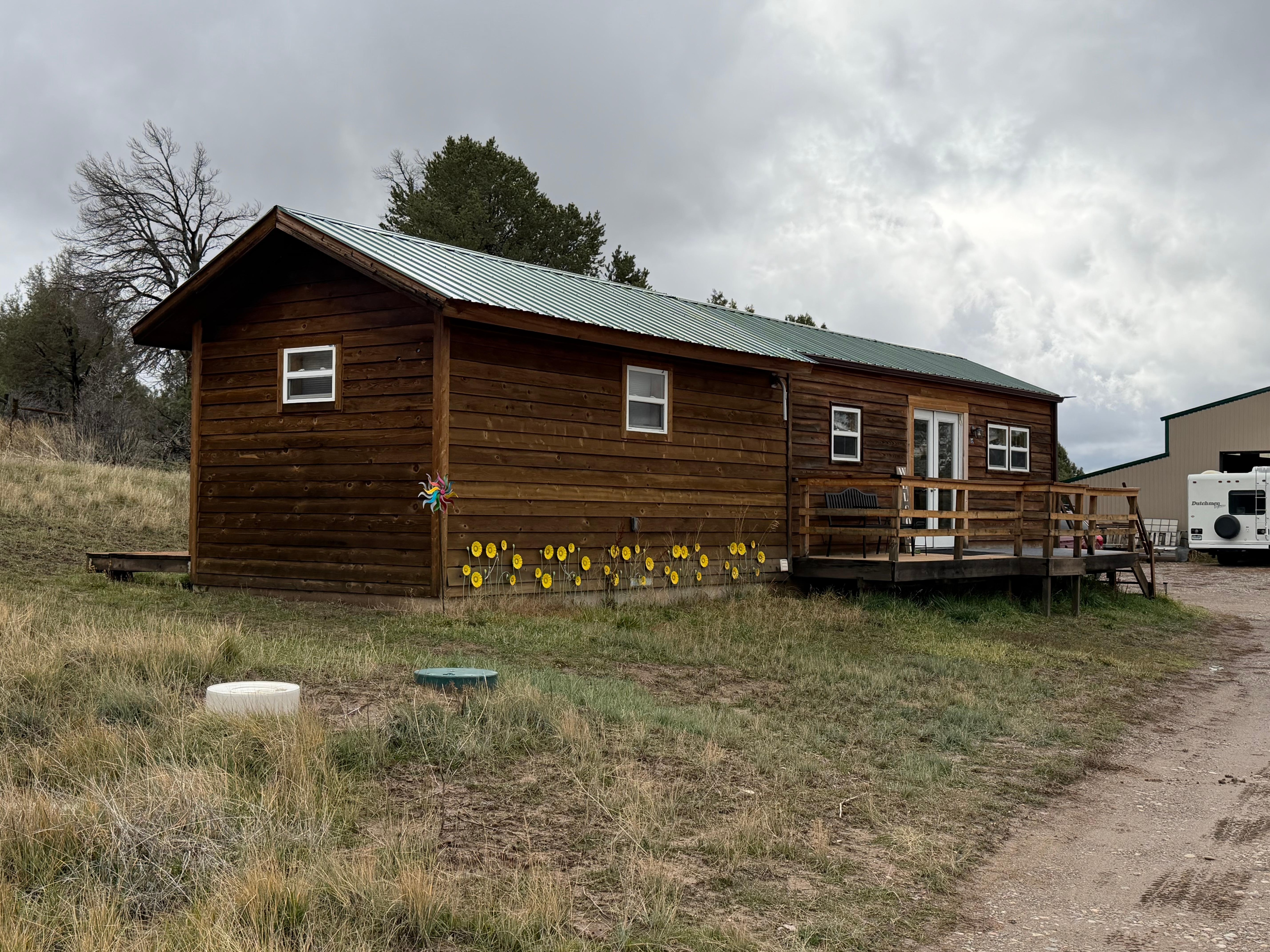 I feel like this photo is missing from the listing, but maybe I am blind