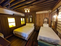 Schön eingerichtetes Zimmer.