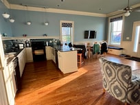 The kitchen had everything we needed, microwave, dishwasher, toaster, blender, coffee pot, oven, mini fridge, trash, dishes, paper towel, pots/pans, etc.