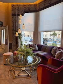 Reception seating