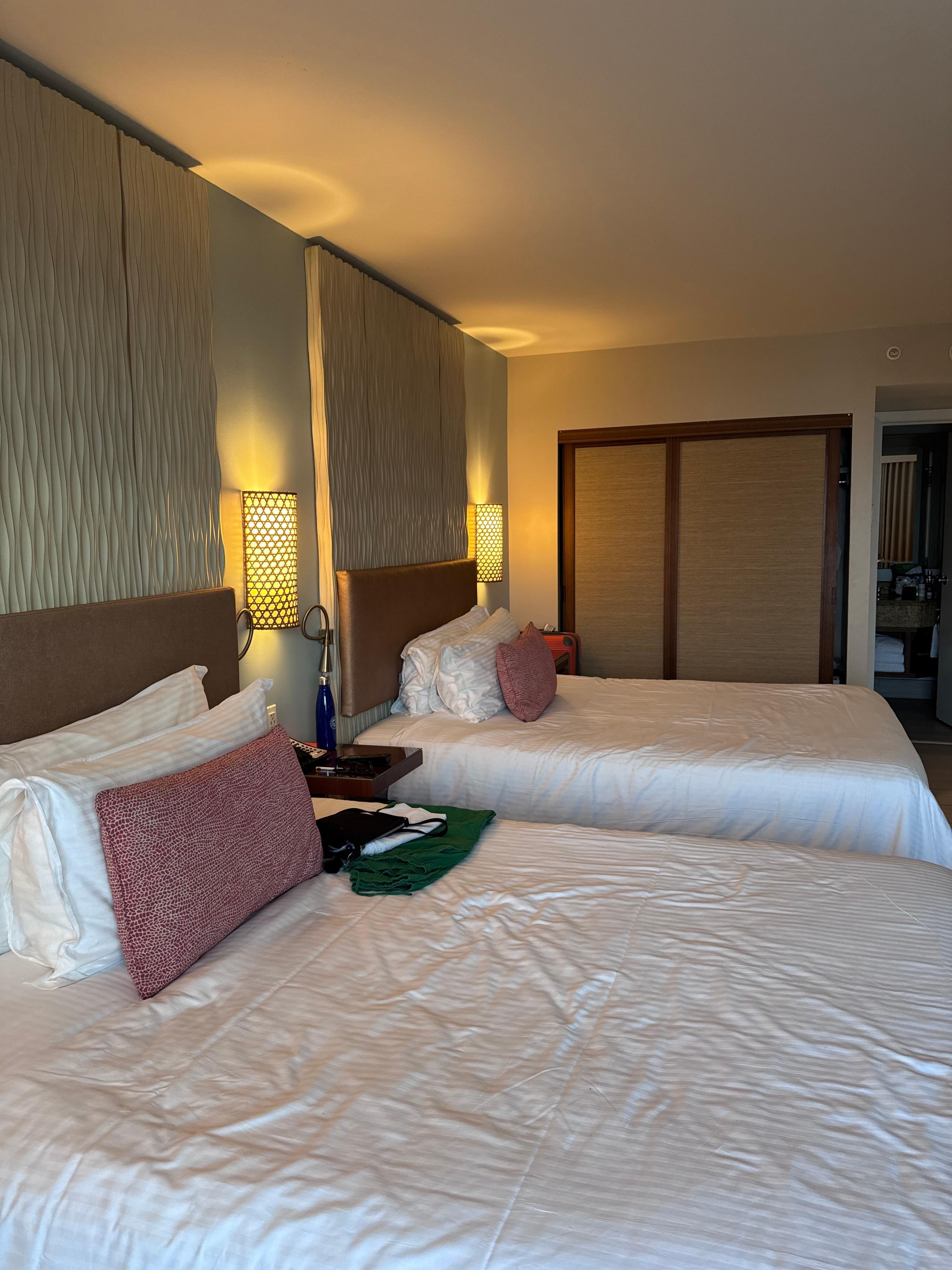 Double queen room
