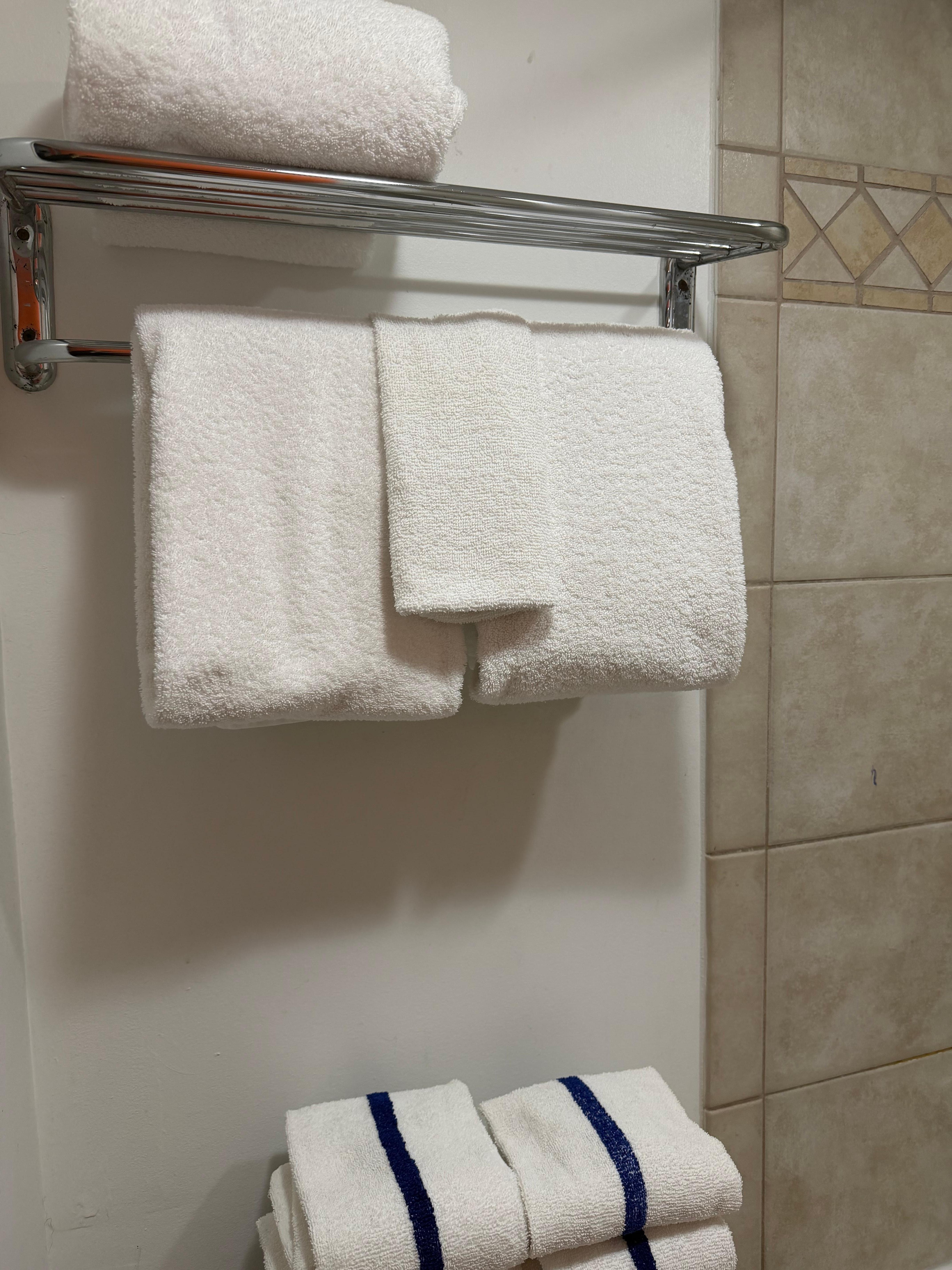 We were also short on towels but the front desk did give me some when I told them I wasn’t fully stocked 