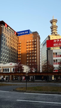 位大分站、公車站旁