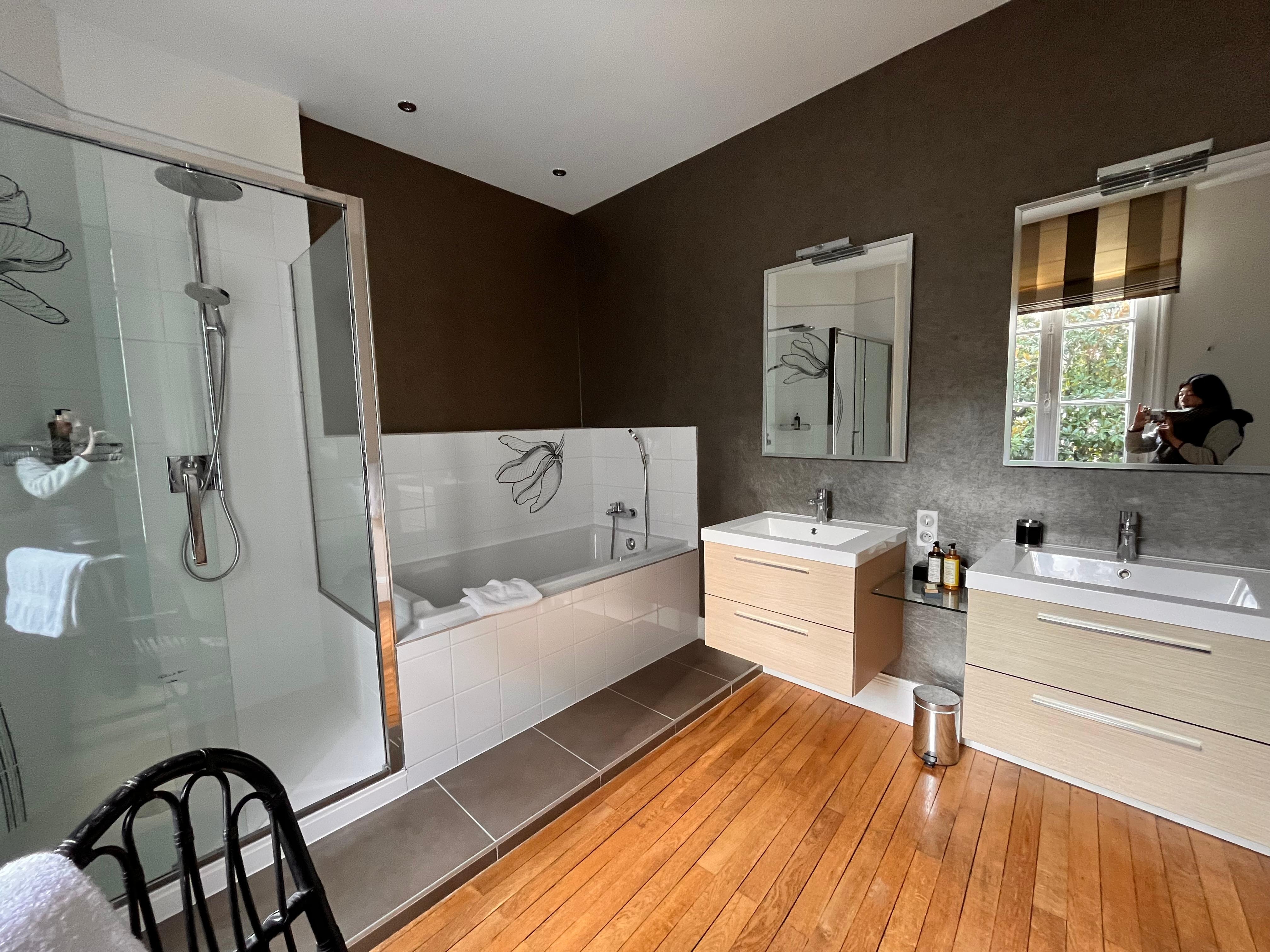 バスルーム　ピカピカです