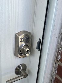 Front door wouldn’t close. Called Tonya. Her explanation was that the door must have swelled due to the humidity. Maintenance was sent out. We had left before maintenance arrived.