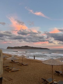 Steps from the room is this idyllic beach!