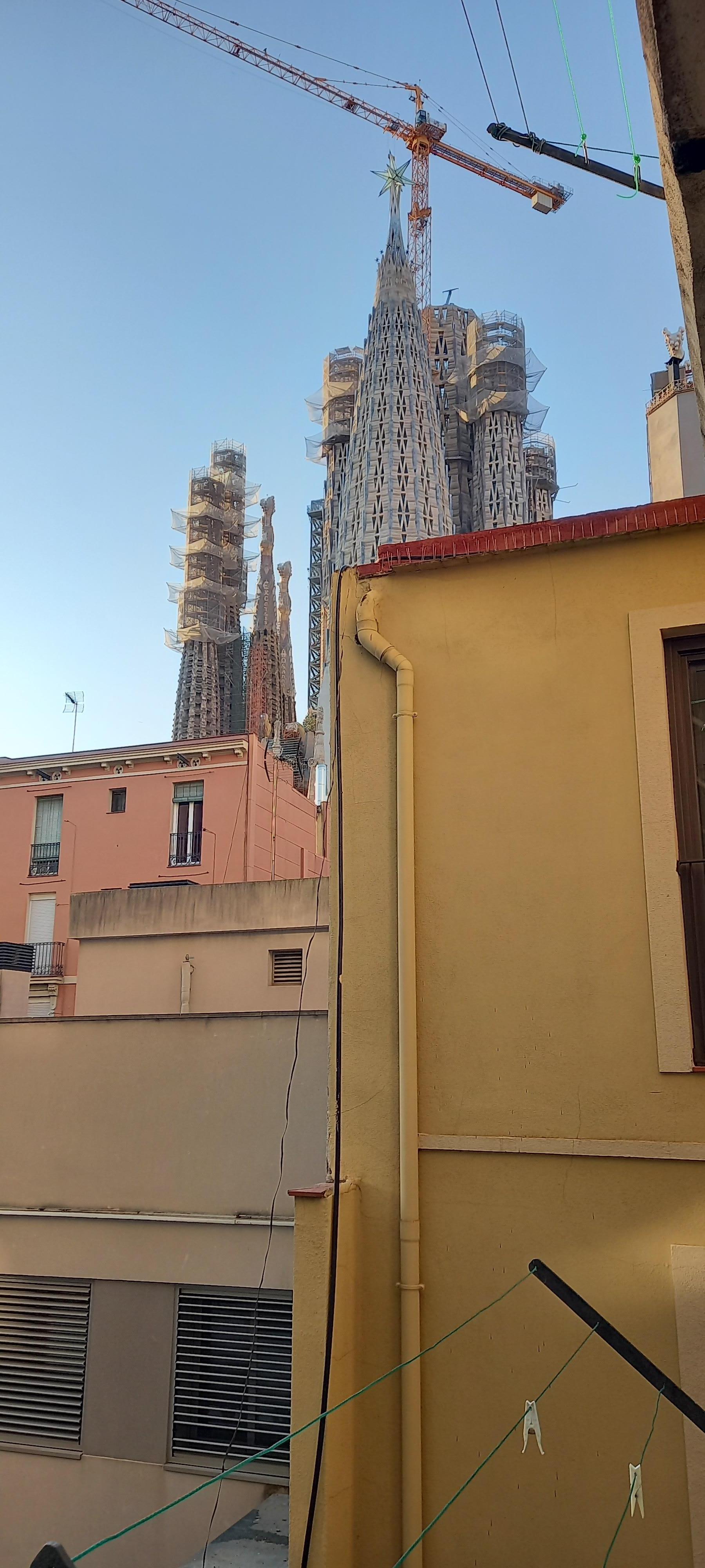 La Sagrada Familia dal terrazzo dell'appartamento 