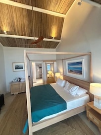 suite 901