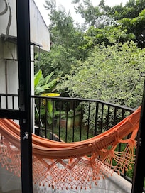 Balkon mit Hängematte