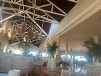 The lobby was so clean and relaxing