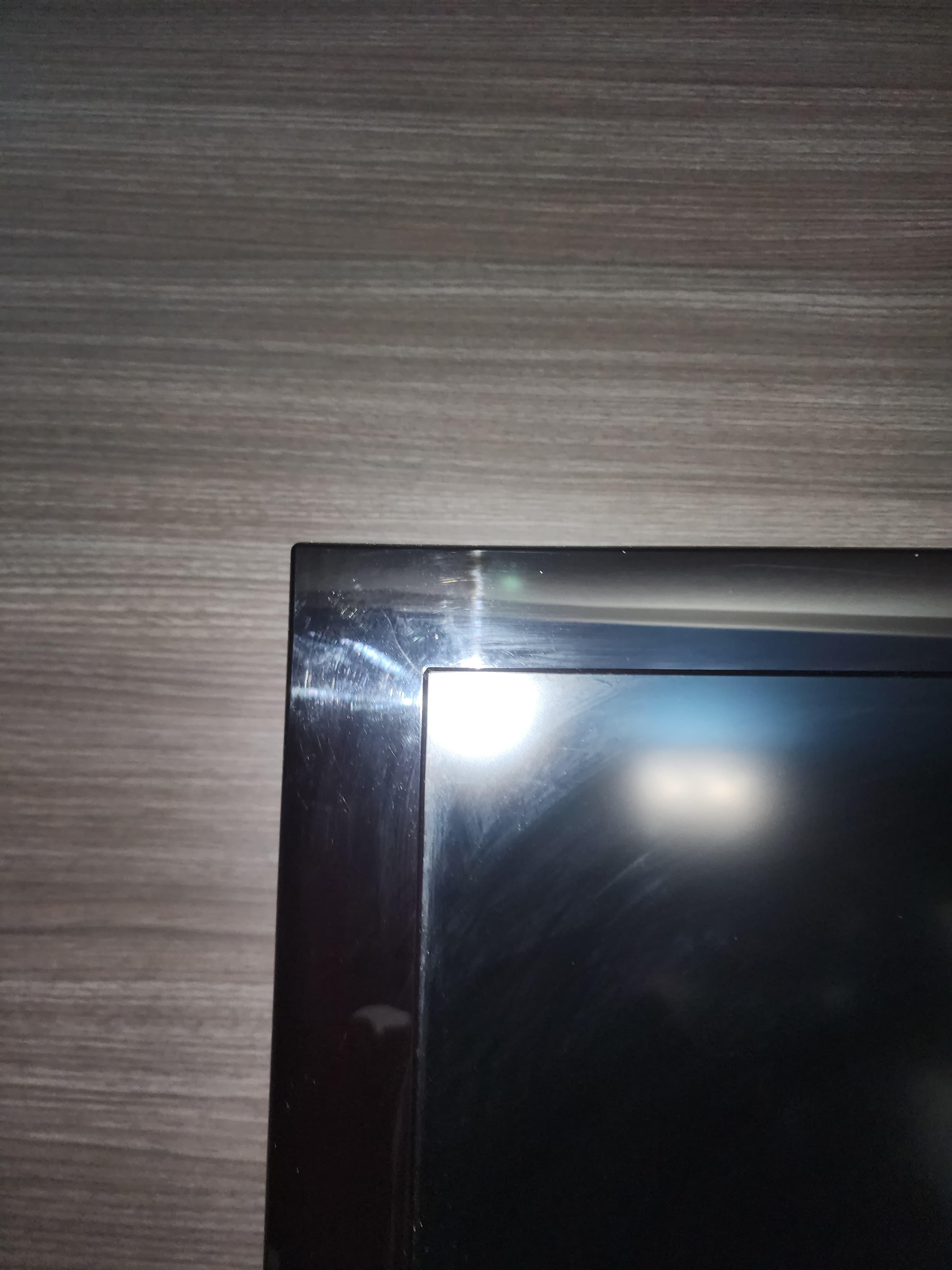 Functional TV but had a crack