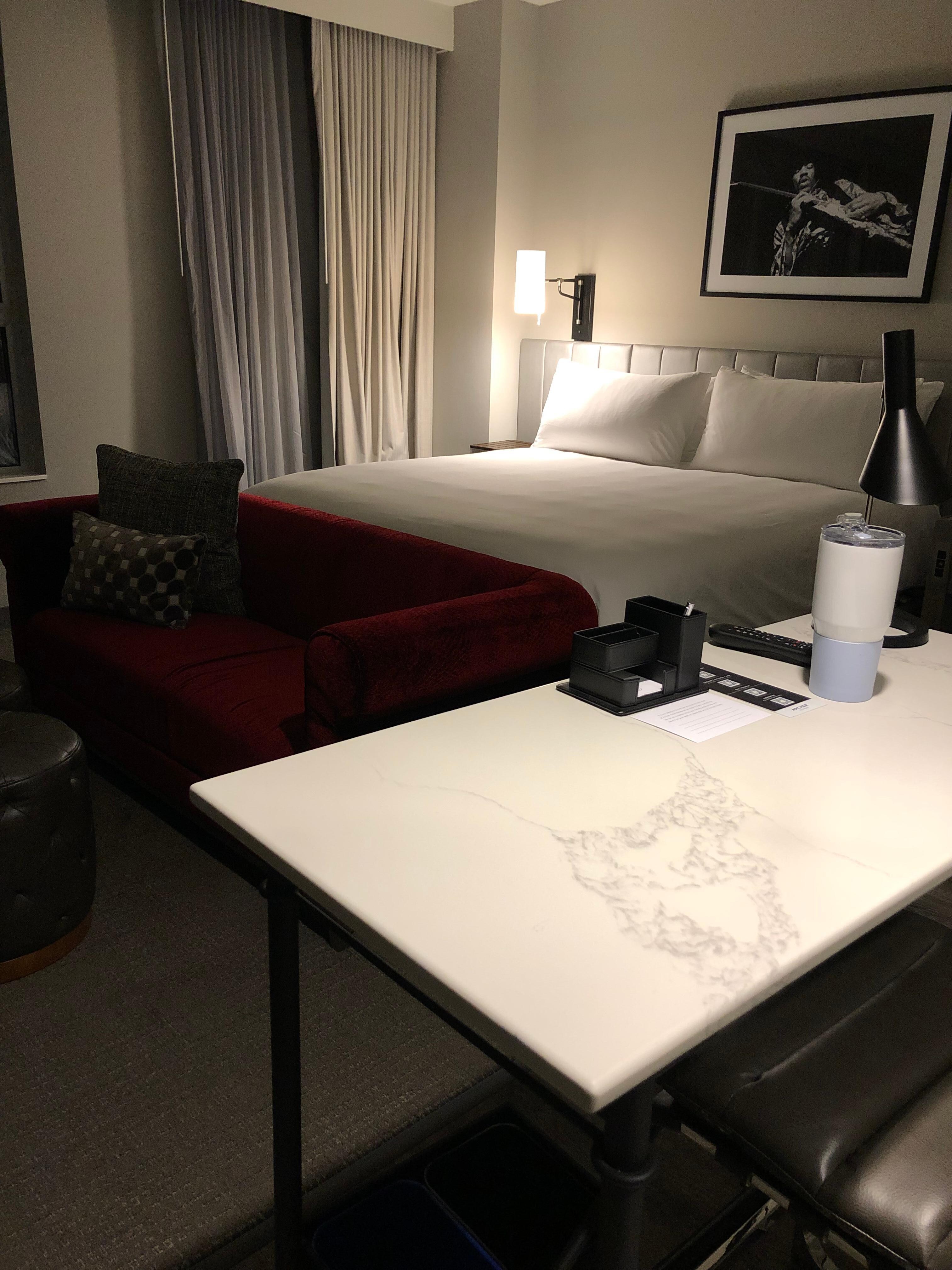 Loved the desk, actually ate a couple meals from this table.