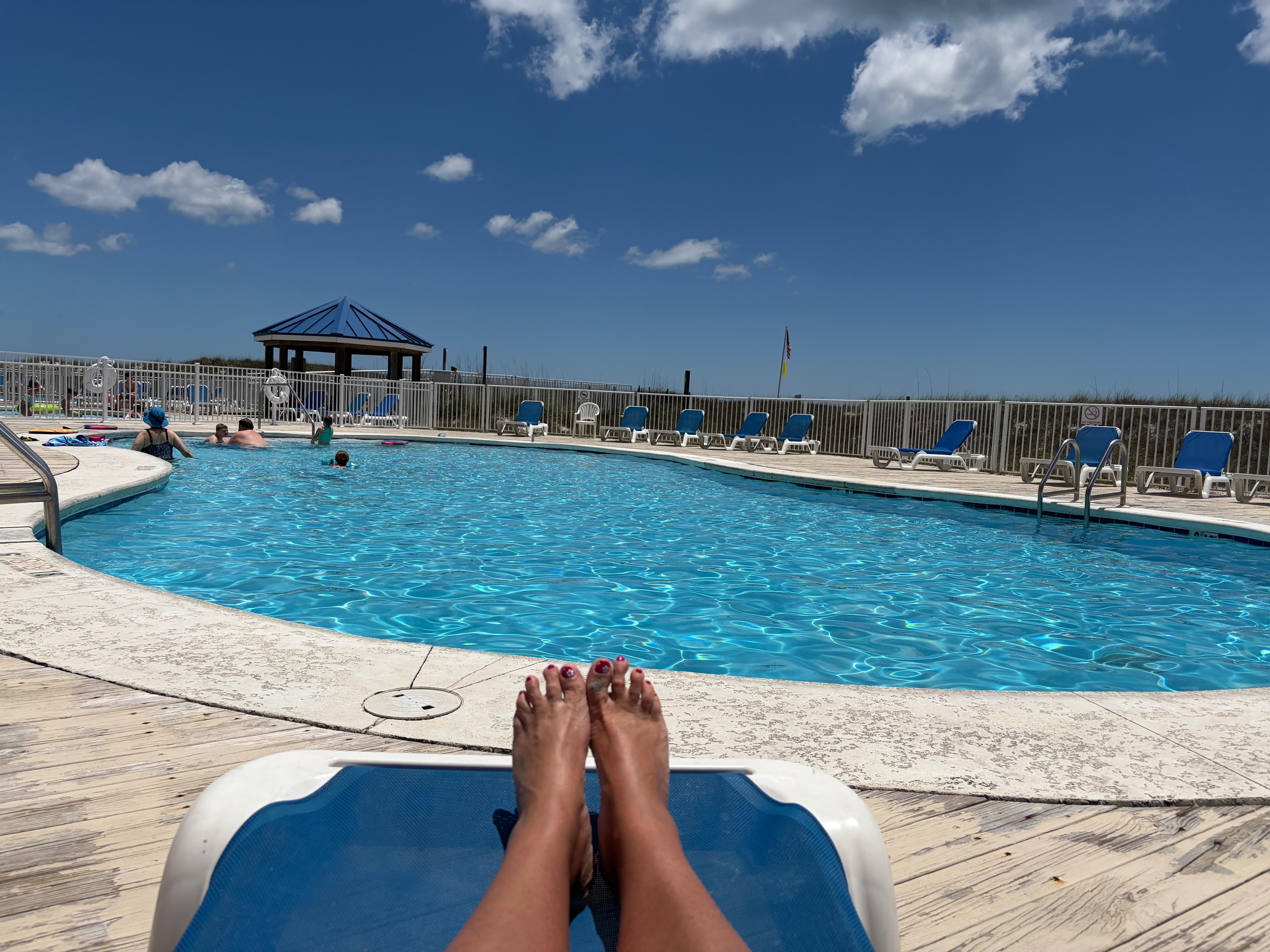 Very nice and clean pool. 