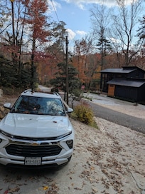This is a picture of the driveway it's steep but the house was super cute and had anything you could need if I was in the area again i would definitely stay again