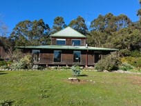 Front of the property. The Karri forest begins a ways behind it.