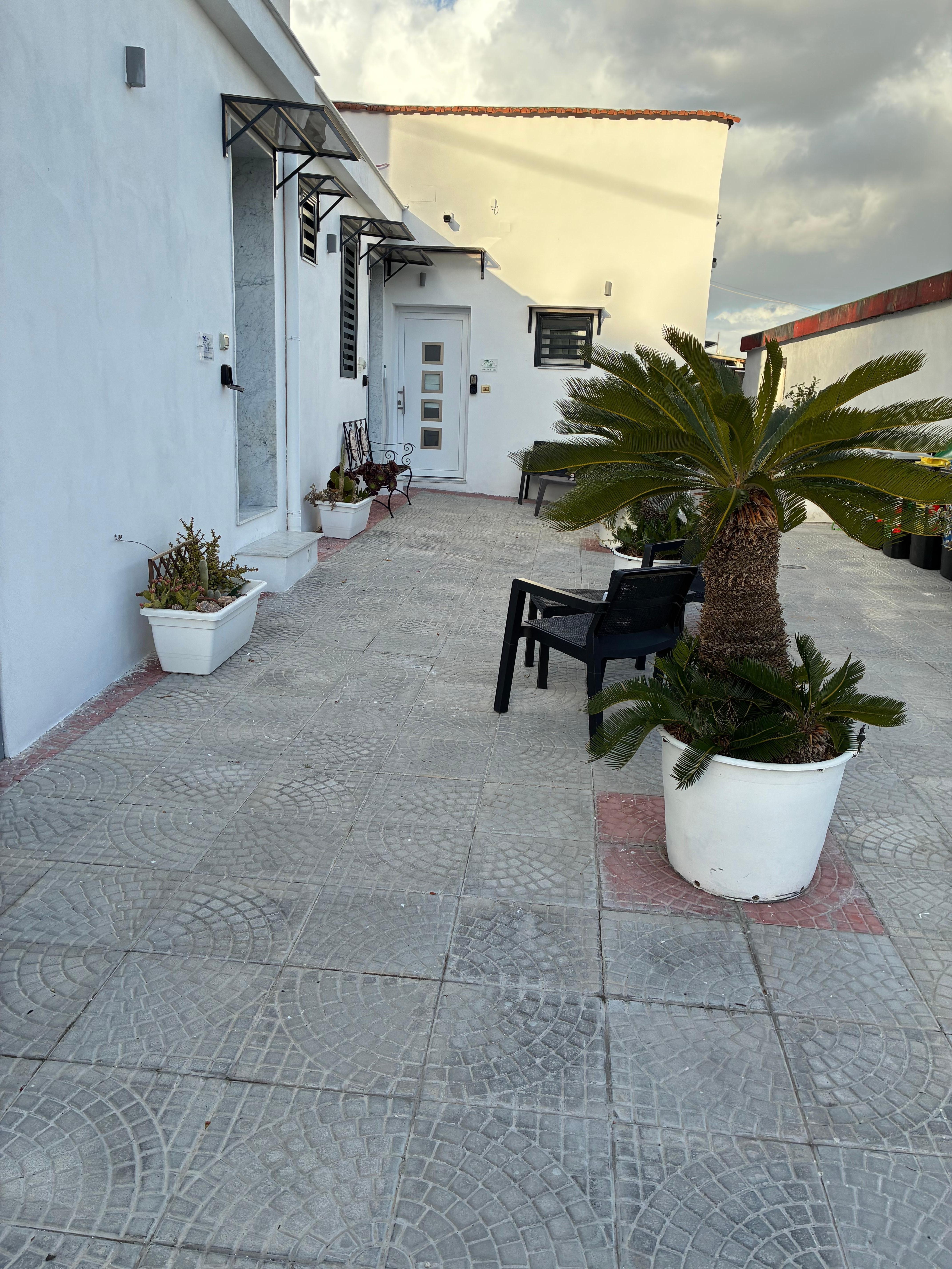 Entrance walkway 