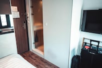 ベッドから見える洗面所