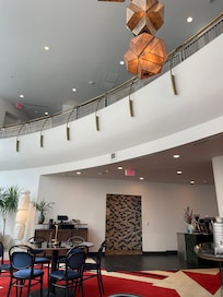 Lobby/restairant/ work area
