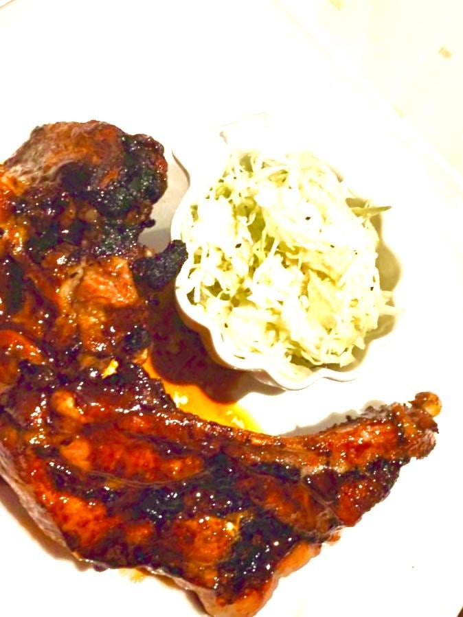 小川屋　うら駐車場に出られる
隣り　スペアリブ
おすすめです