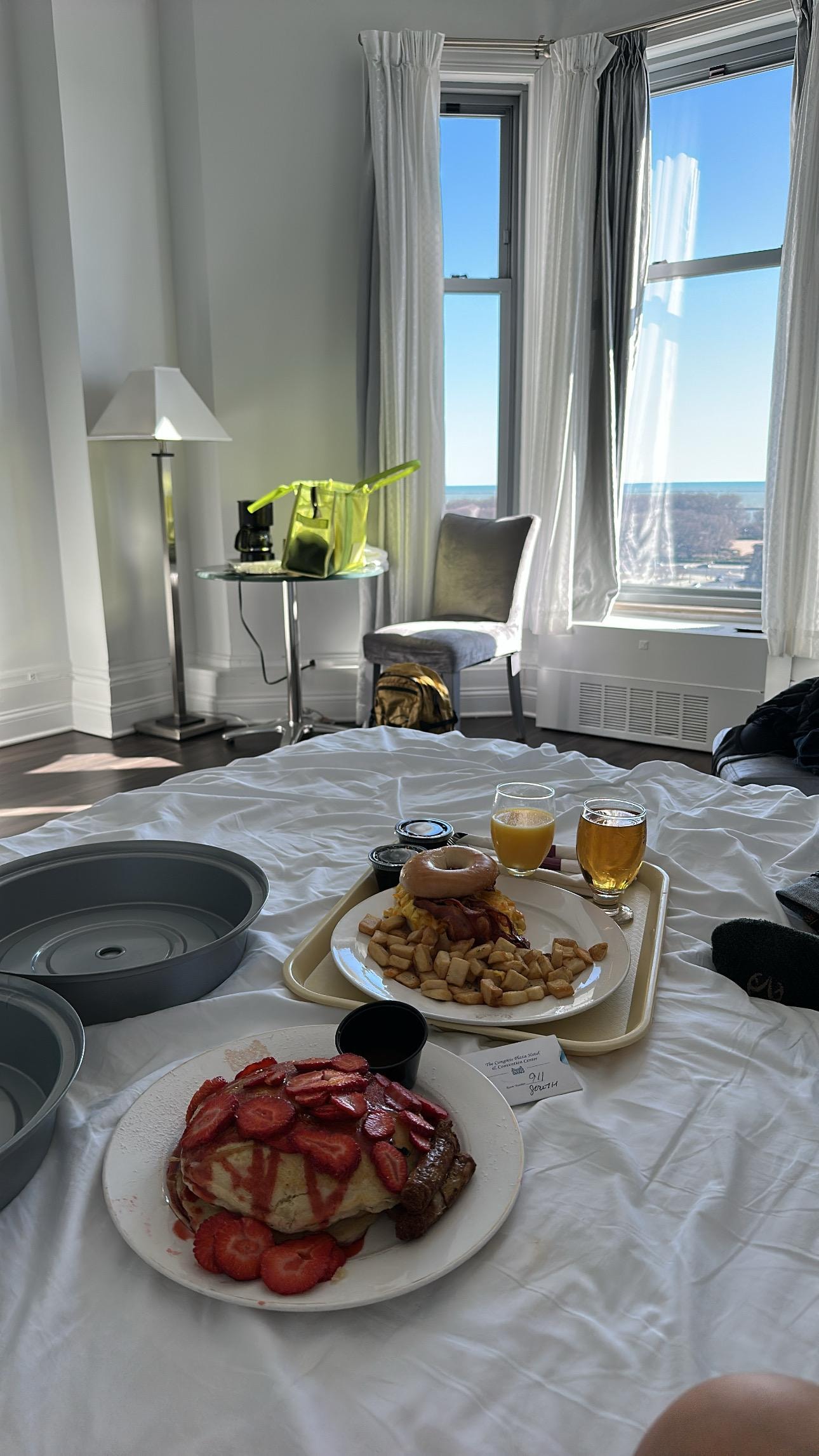 Order from the breakfast restaurant and got it delivered to room, delicious! 