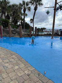 Splash pad!