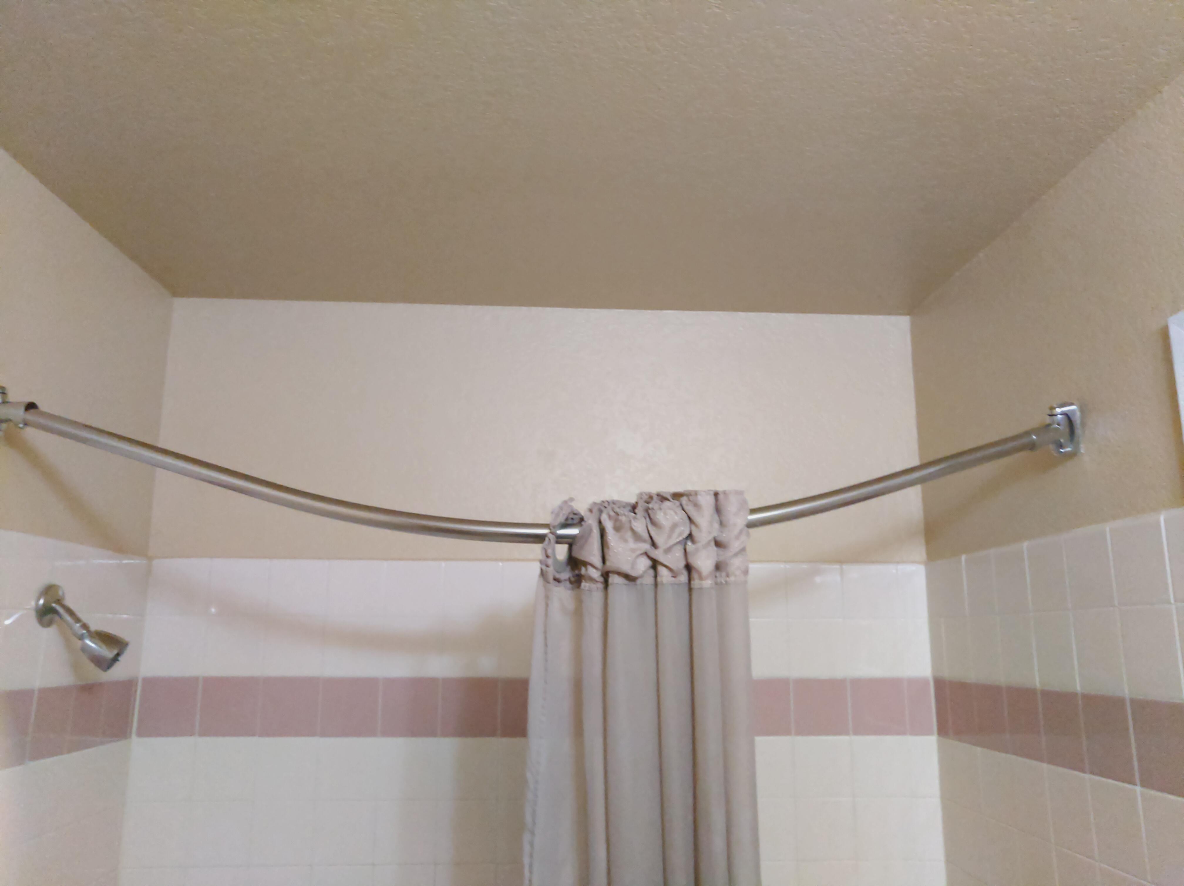 Worthless shower curtain bar!