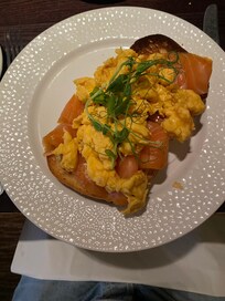 Smoke salmon and scramble eggs on toast (breakfast)
