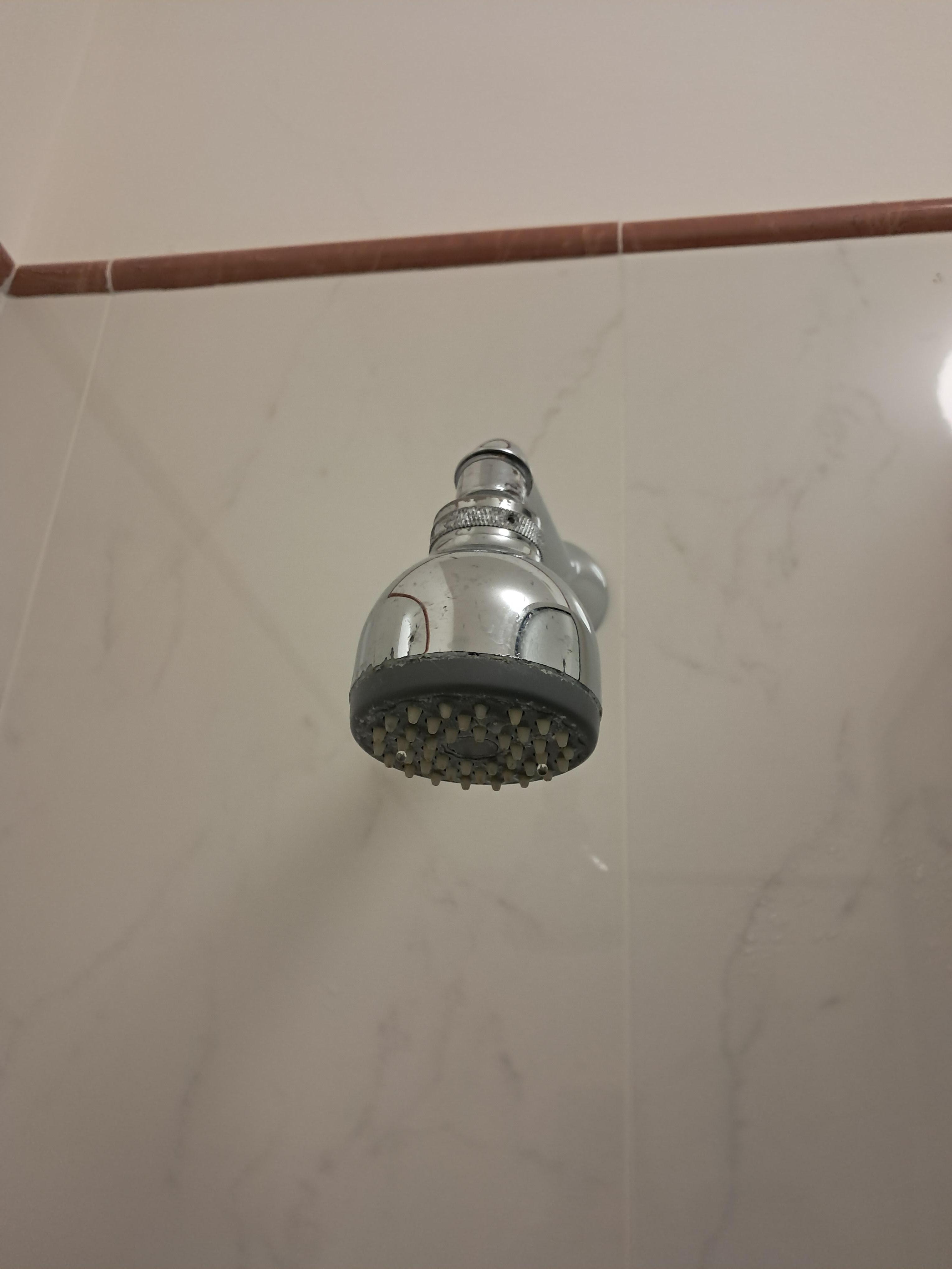 Doccione che spruzza ovunque 