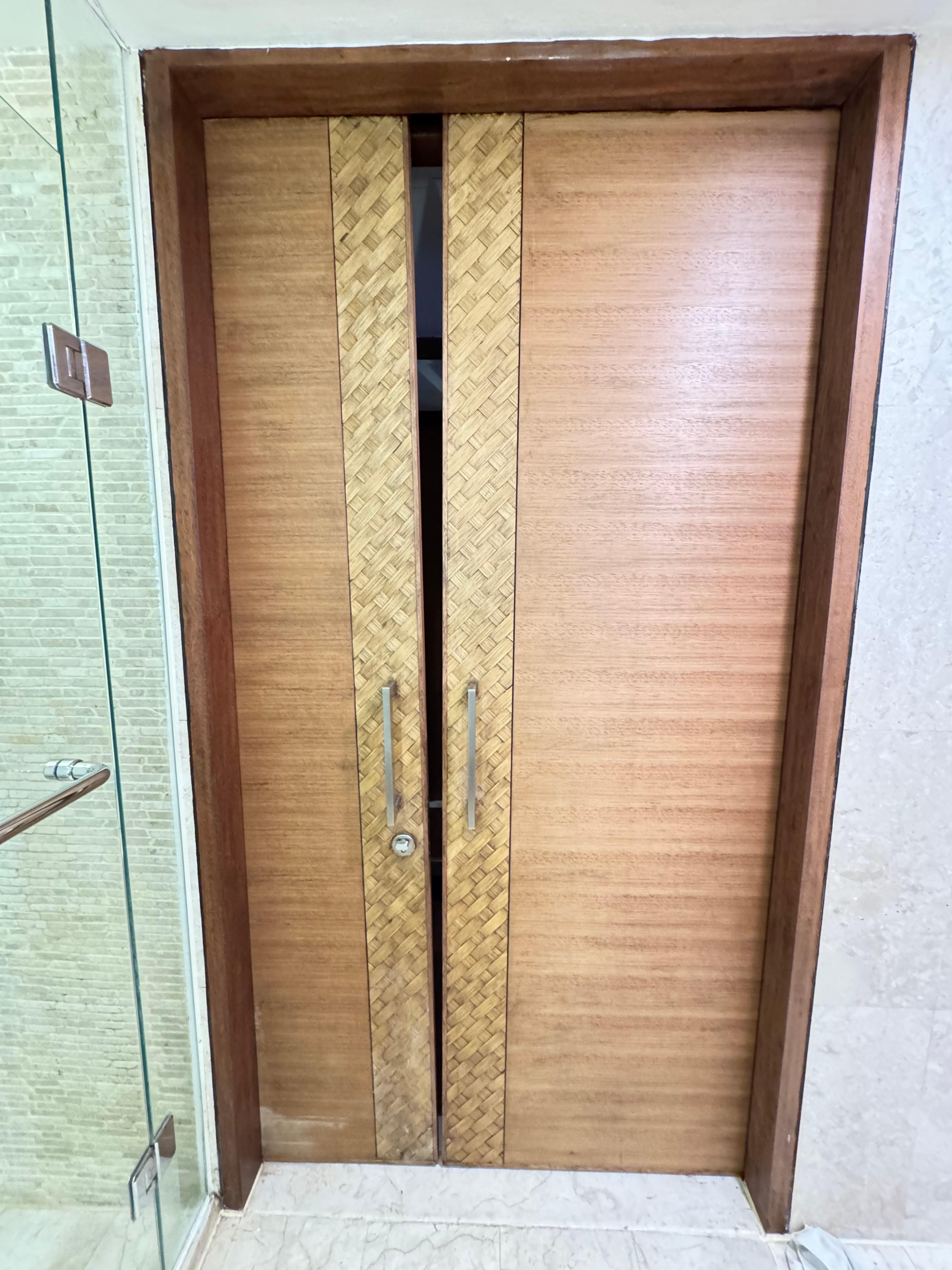 Dörrar till badrummet 