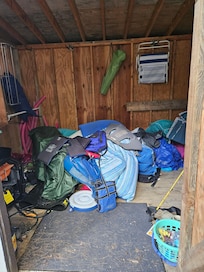 We were unable to find what was needed to blow up the floats. She'd was in disarray and really I was unwilling to go through the mess to find stuff.