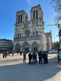 10 minutes to Notre Dame