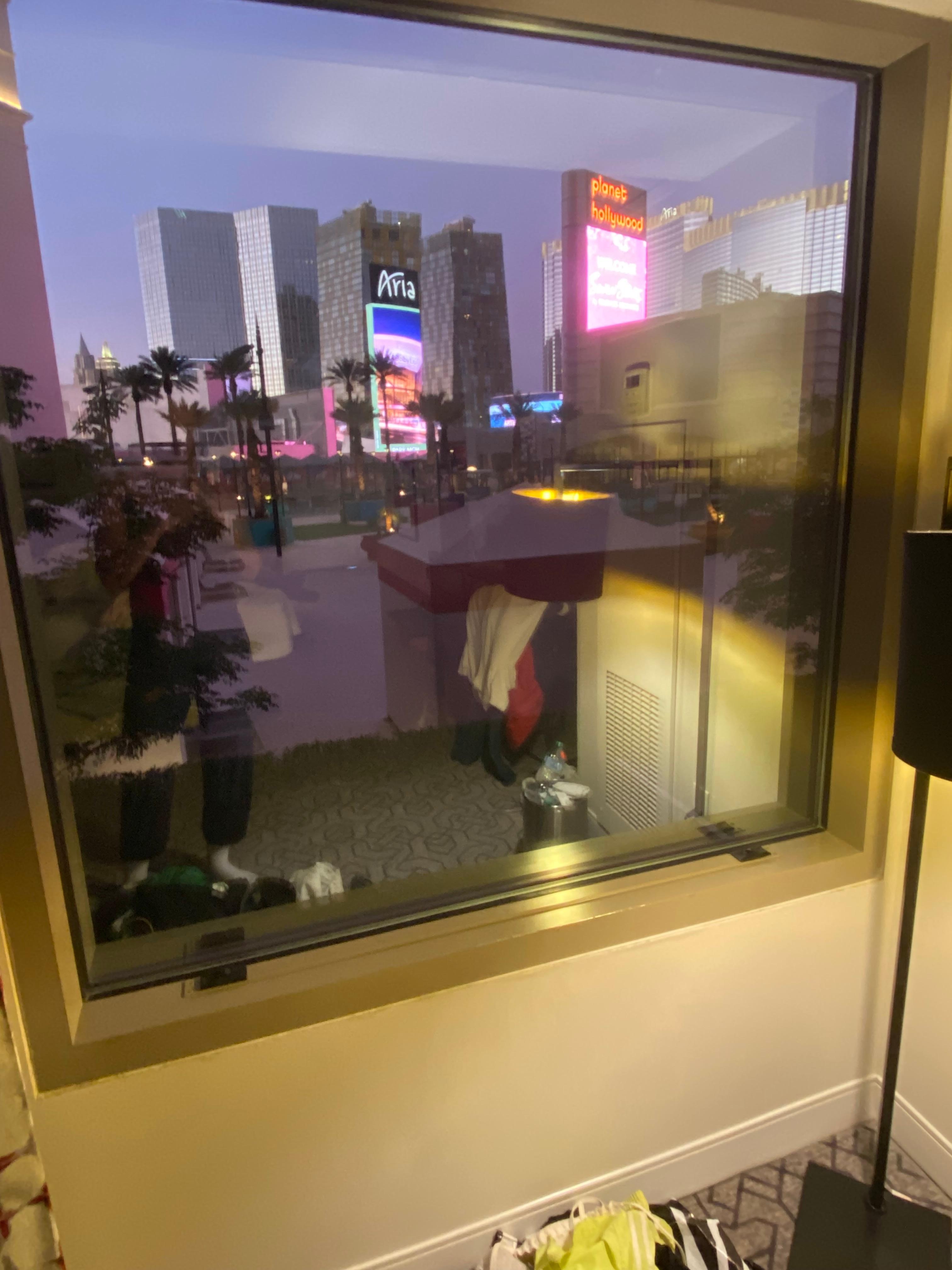 Bezahlt Richtung Bellagio 
Bekommen Richtung Pool 👎