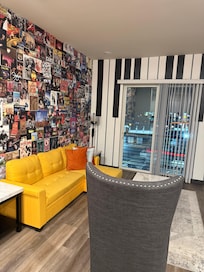 Living room for room 512